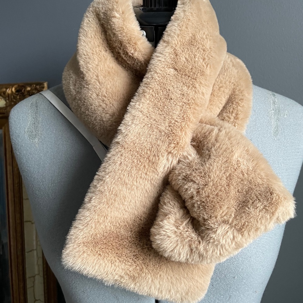 Faux fur Scarf